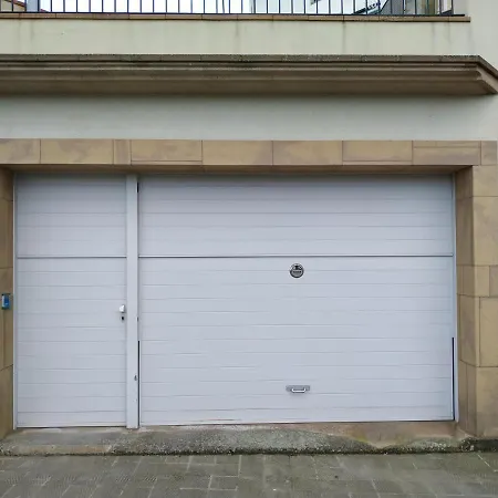 בית נופש Casa Centrica A La Bisbal d'Emporda